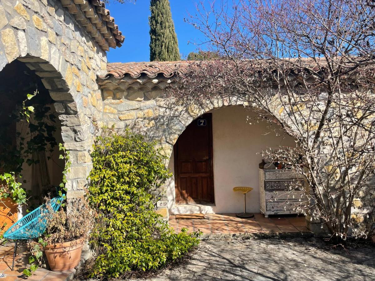 Oustal Du Pic Saint Loup Hotel Екстериор снимка